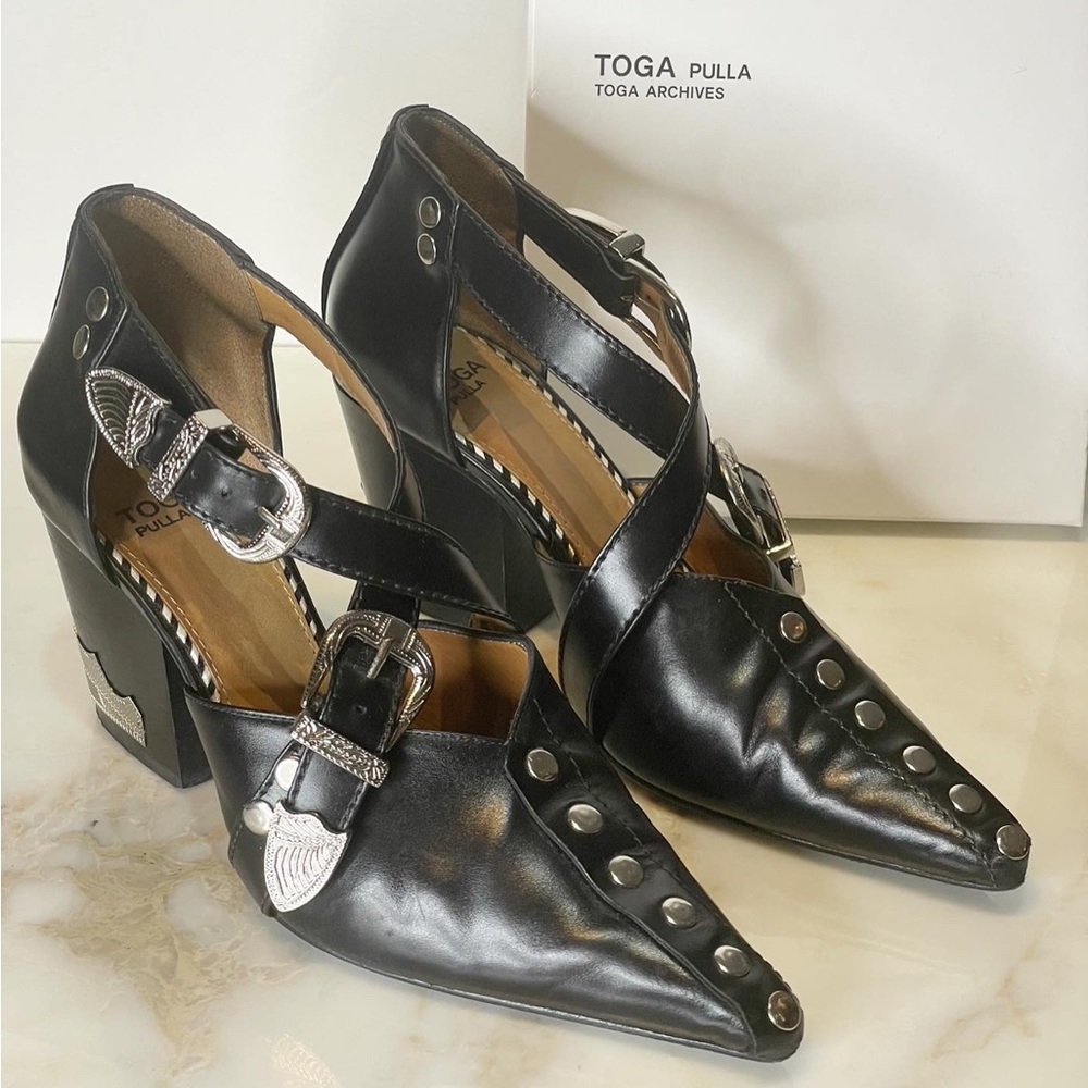 Toga Pulla Heels